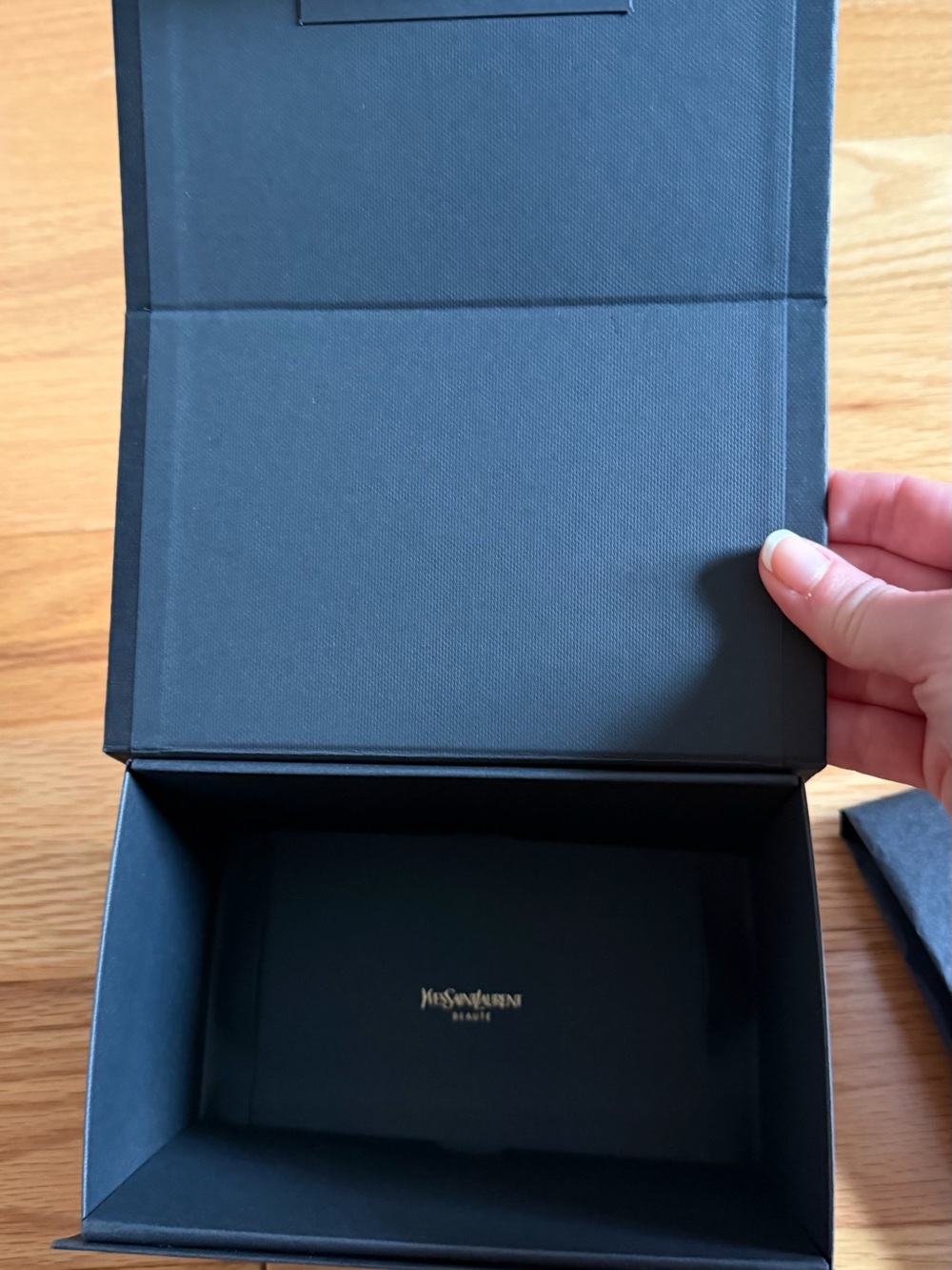 YSL Box - Picture 4 of 4